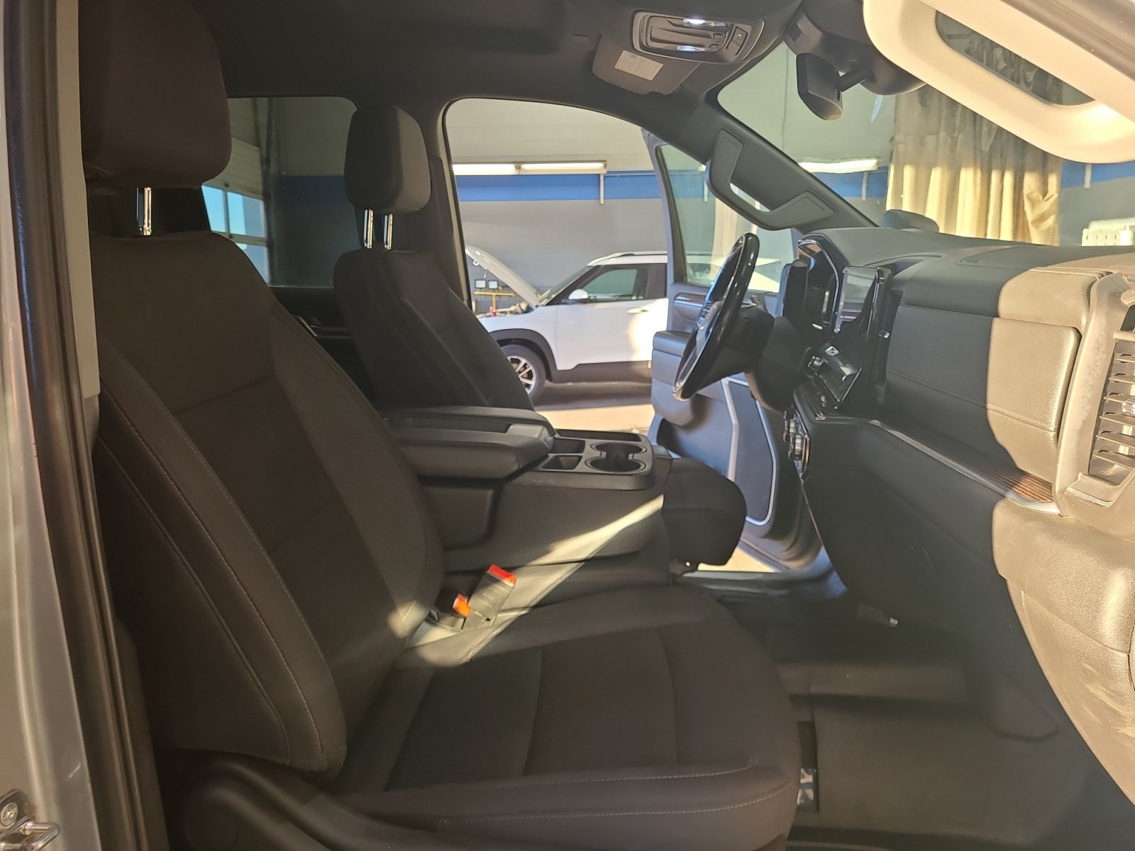 Used 2024 GMC Sierra 2500 SLE AWD/4WD image 19