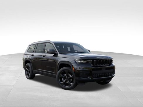 New 2025 Jeep Grand Cherokee L Altitude AWD/4WD image 5