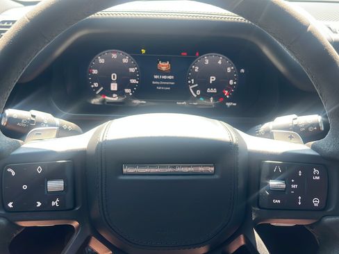 Used 2023 Land Rover Defender 90 V8 AWD/4WD image 30