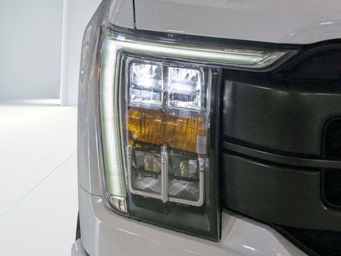 Used 2023 Ford F150 Lariat AWD/4WD image 9