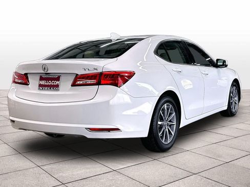 Used 2018 Acura TLX FWD image 9