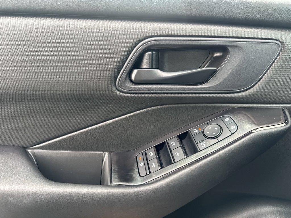 Certified 2026 Nissan Rogue S FWD image 11
