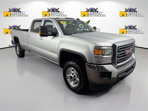 Used 2018 GMC Sierra 2500 SLE image 3