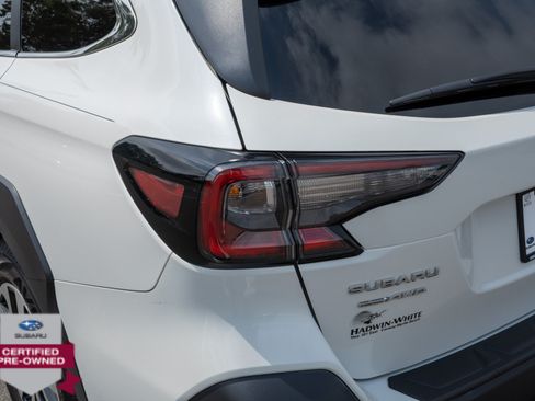 Certified 2025 Subaru Outback Premium AWD/4WD image 10