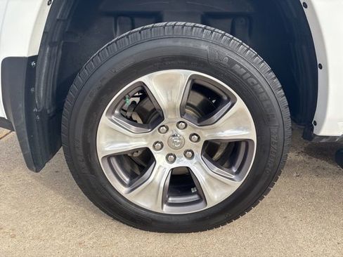 Used 2020 RAM 1500 Laramie image 9