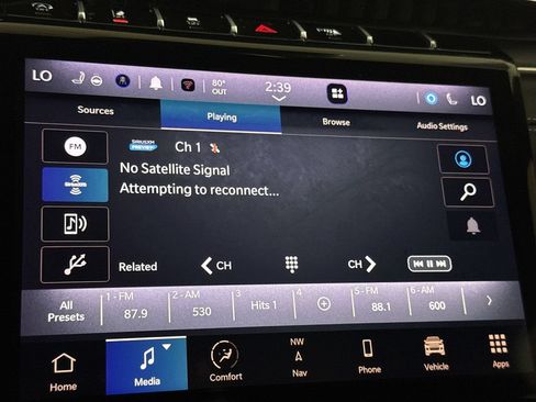 Used 2022 Jeep Grand Cherokee Overland AWD/4WD image 14