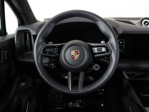 Certified 2025 Porsche Cayenne GTS image 12