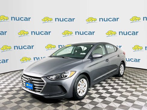 Used 2018 Hyundai Elantra SE image 3