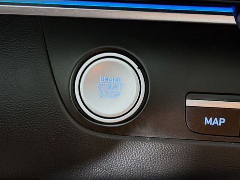 Used 2024 Hyundai Elantra SEL w/ Convenience Package FWD image 21