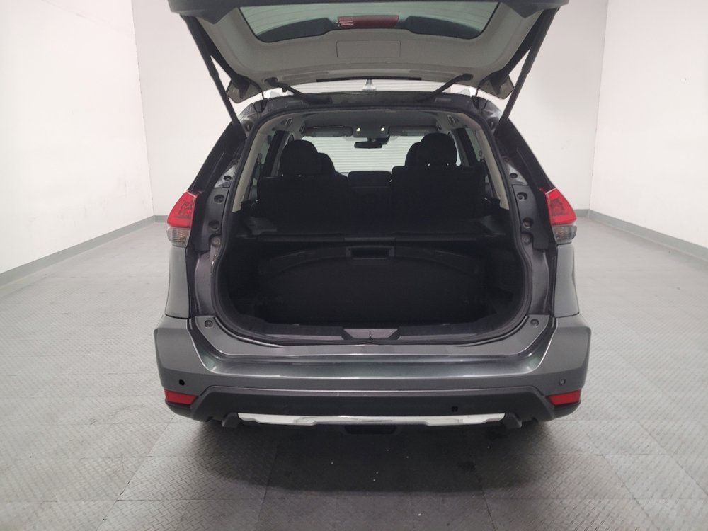 Used 2019 Nissan Rogue SV FWD image 29