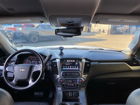 Used 2018 Chevrolet Suburban LT AWD/4WD image 12