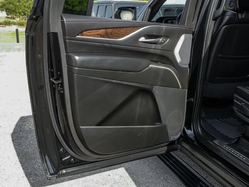 Used 2021 Cadillac Escalade ESV Premium Luxury Platinum AWD/4WD image 56