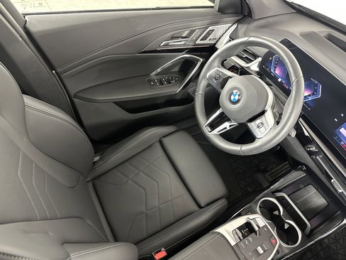 Certified 2025 BMW X1 xDrive28i w/ Technology Package image 9