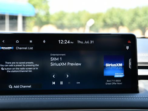 Used 2025 Genesis G70 2.5T image 14