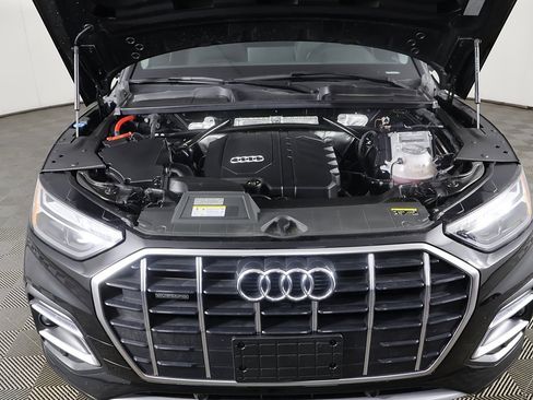 Used 2023 Audi Q5 2.0T Premium w/ Convenience Package image 11
