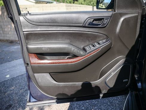 Used 2018 GMC Yukon SLE image 26