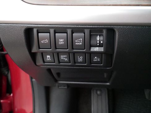 Used 2015 Subaru Outback 3.6R Limited AWD/4WD image 25