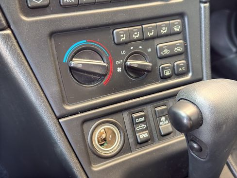 Used 1999 Toyota Celica GT FWD image 18