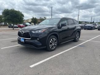 Used 2020 Toyota Highlander XLE video 1