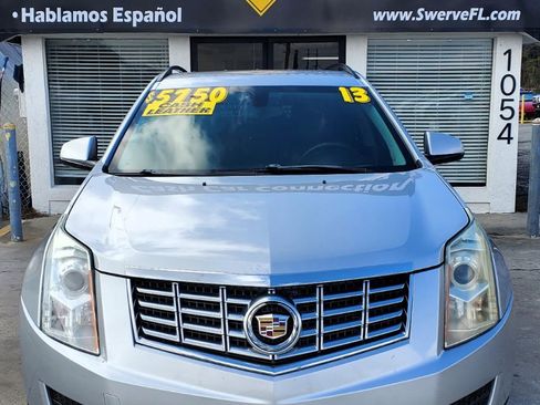 Used 2013 Cadillac SRX FWD image 3