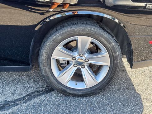 Used 2023 Dodge Challenger SXT image 12