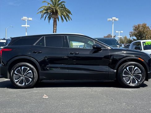 Used 2024 Chevrolet Blazer EV LT AWD/4WD image 4