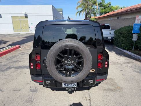 Used 2023 Land Rover Defender 130 SE AWD/4WD image 13
