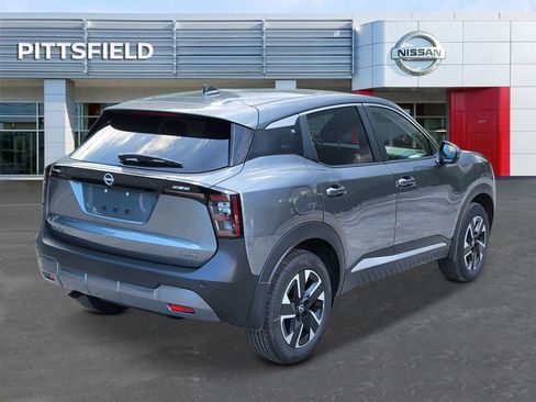 New 2025 Nissan Kicks SV w/ Charging Package image 4