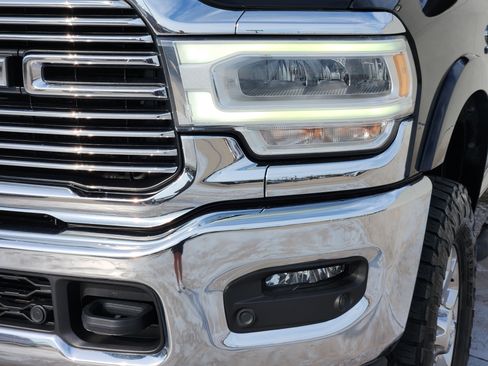 Used 2020 RAM 2500 Laramie AWD/4WD image 11