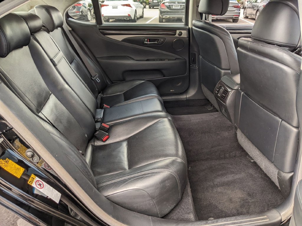 Used 2014 Lexus LS 460 L w/ Ultra Luxury Package AWD/4WD image 22