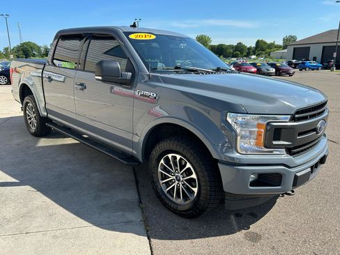 Used 2019 Ford F150 XLT w/ Equipment Group 302A Luxury AWD/4WD image 3