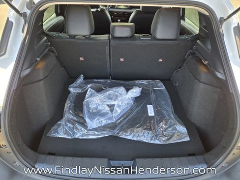 Used 2025 Nissan Kicks SR AWD/4WD image 13