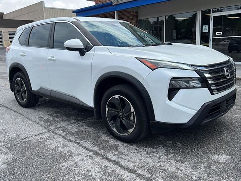 Used 2025 Nissan Rogue SV FWD image 7