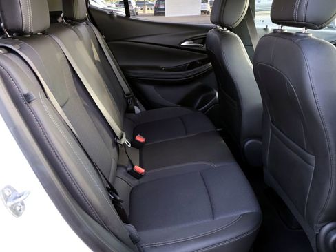 Used 2025 Buick Encore GX Preferred FWD image 19