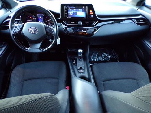 Used 2018 Toyota C-HR XLE image 28