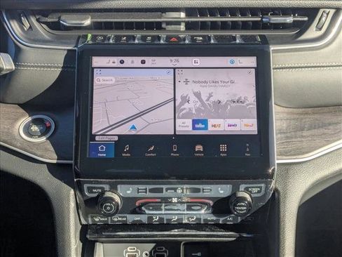 New 2025 Jeep Grand Cherokee L Limited image 14