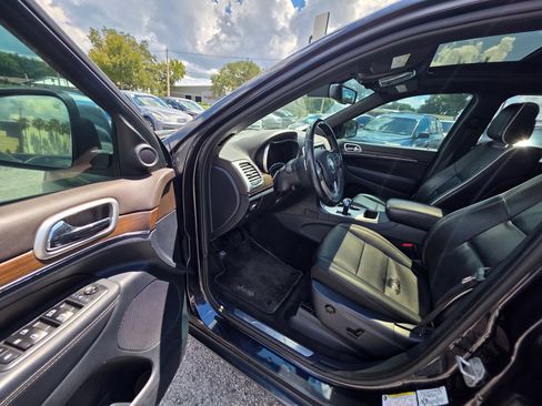 Used 2014 Jeep Grand Cherokee Overland w/ Advanced Technology Group RWD image 12