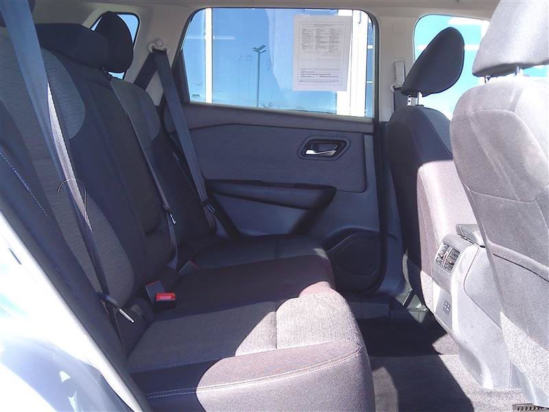 Used 2023 Nissan Rogue SV AWD/4WD image 7