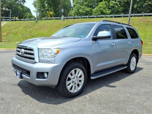 Used 2013 Toyota Sequoia Platinum AWD/4WD image 7