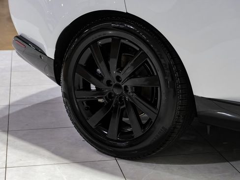 Used 2025 Land Rover Range Rover Long Wheelbase SE image 54