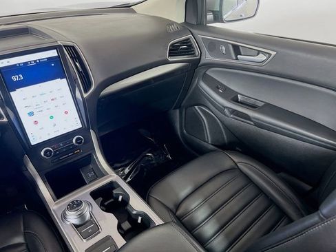 Used 2024 Ford Edge SEL image 23