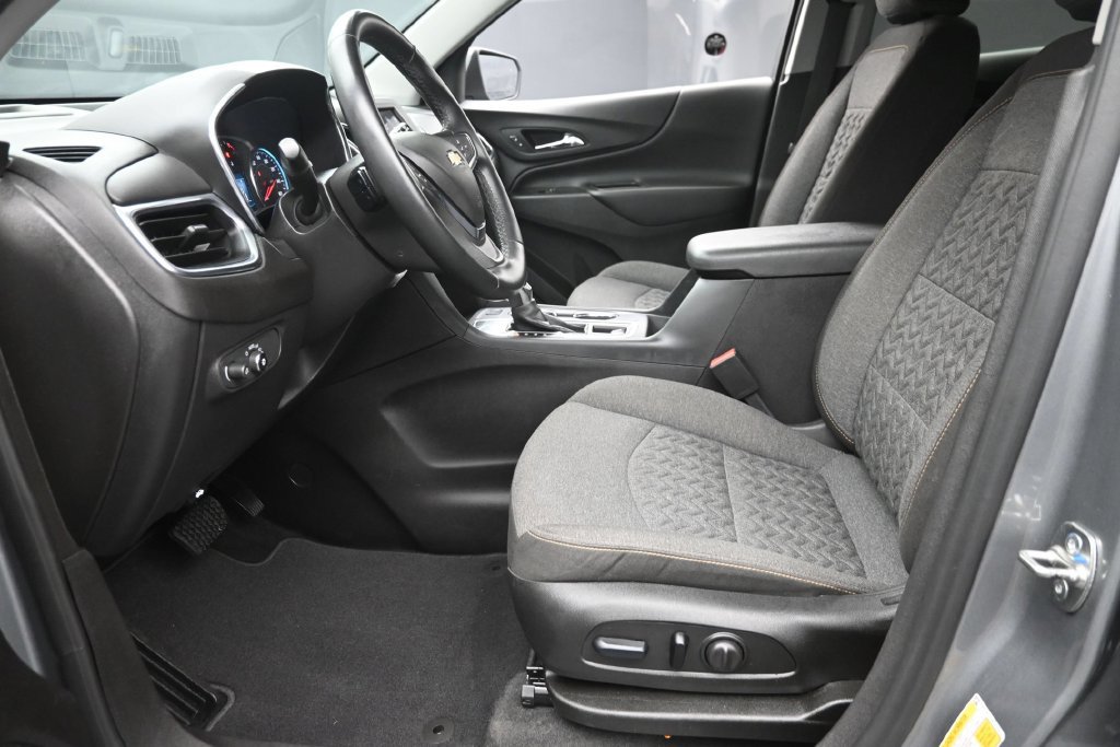 Used 2024 Chevrolet Equinox LT FWD image 16