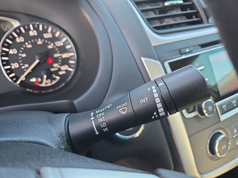 Used 2017 Nissan Altima 2.5 S w/ Power Driver Seat Package image 24