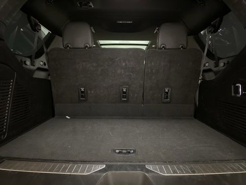 Used 2023 GMC Yukon XL Denali image 87