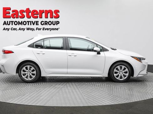 Used 2024 Toyota Corolla LE FWD image 4