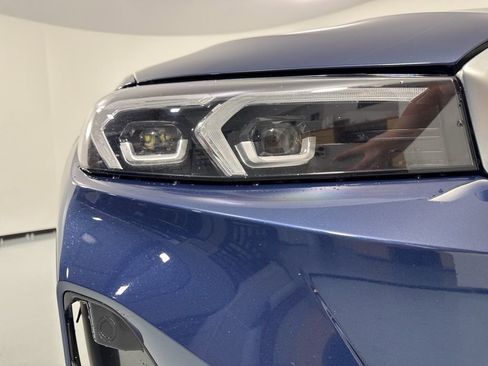 Certified 2024 BMW 330i xDrive Sedan w/ Convenience Package AWD/4WD image 9