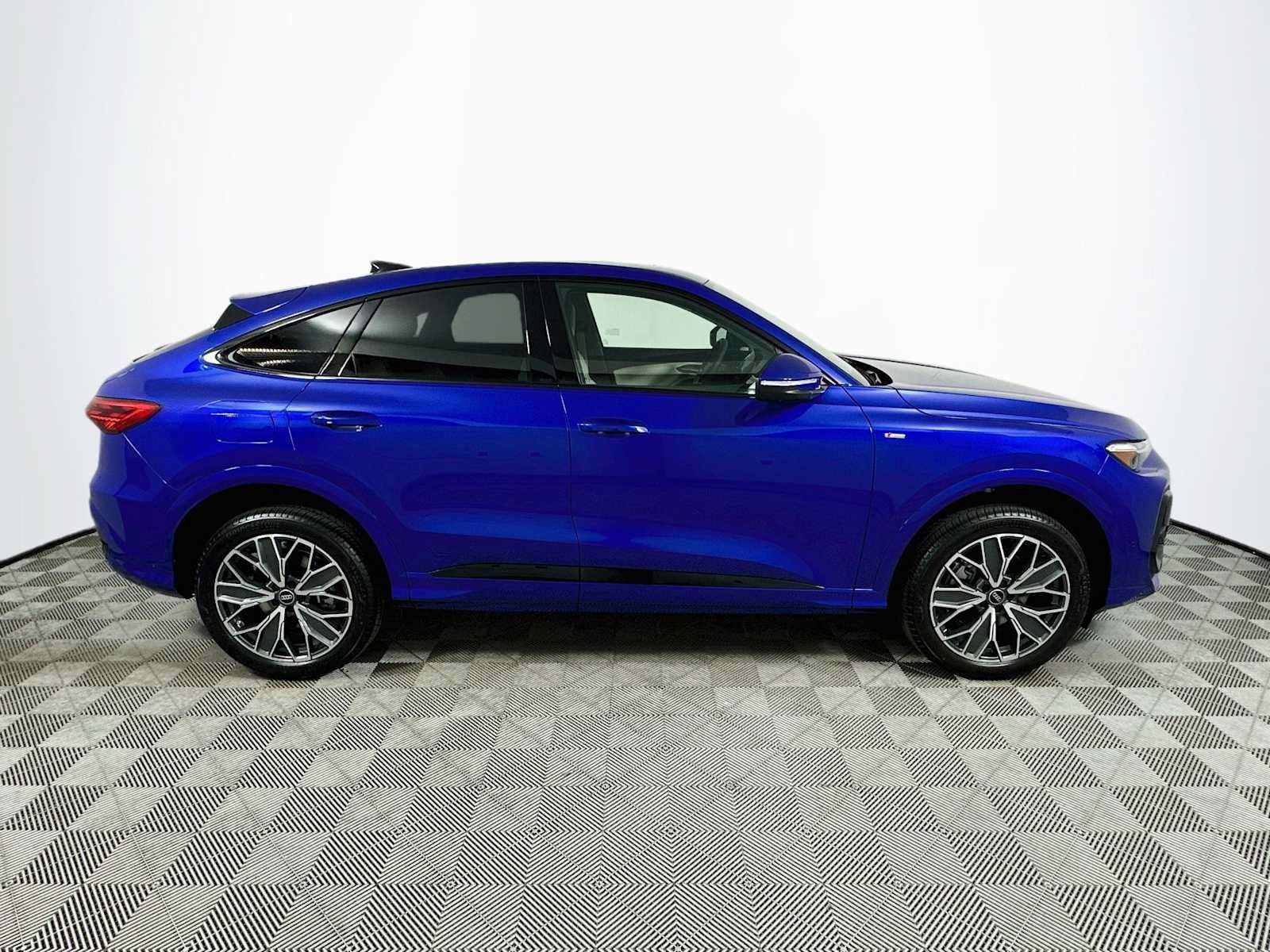 New 2026 Audi Q5 Premium Plus AWD/4WD image 8