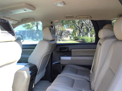 Used 2008 Toyota Sequoia SR5 image 10