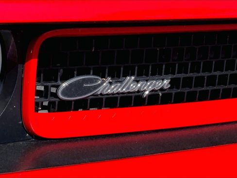 Used 2014 Dodge Challenger R/T image 24