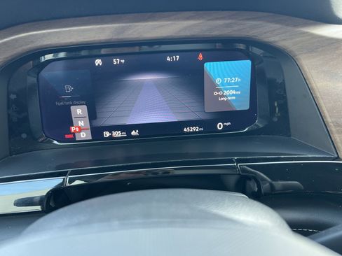 Used 2024 Volkswagen Atlas SE image 17